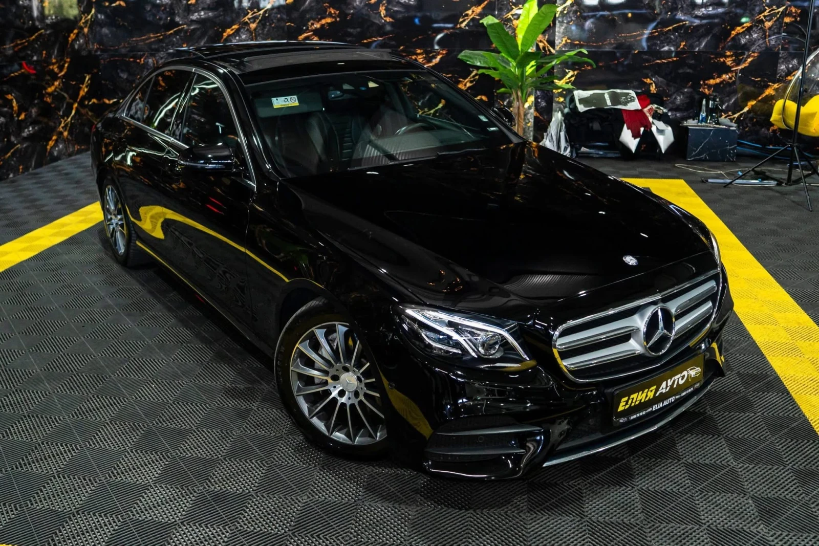 Mercedes-Benz E 220 D FULL AMG LINE LED NAVI ПАНО BURM ЛИЗИНГ 100%, снимка 5 - Автомобили и джипове - 55886495