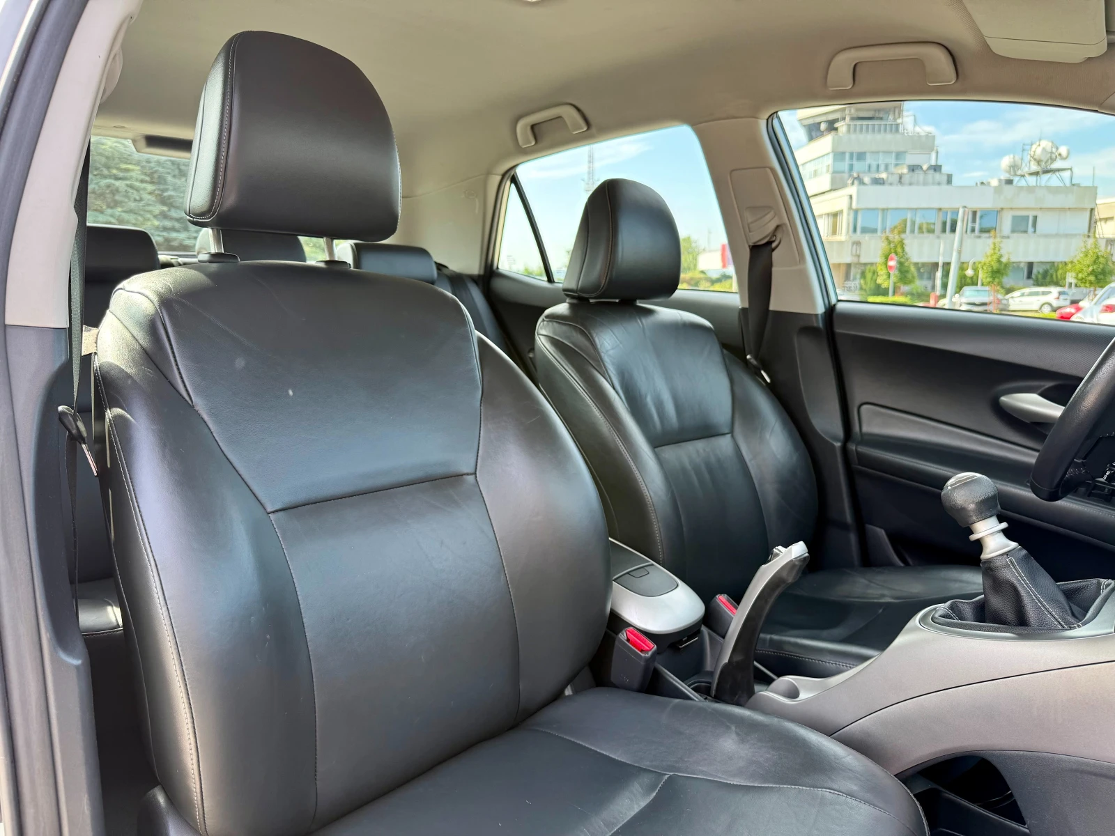 Toyota Auris 2.0TDI* 177HP* KEYLESS* , снимка 12 - Автомобили и джипове - 55948275
