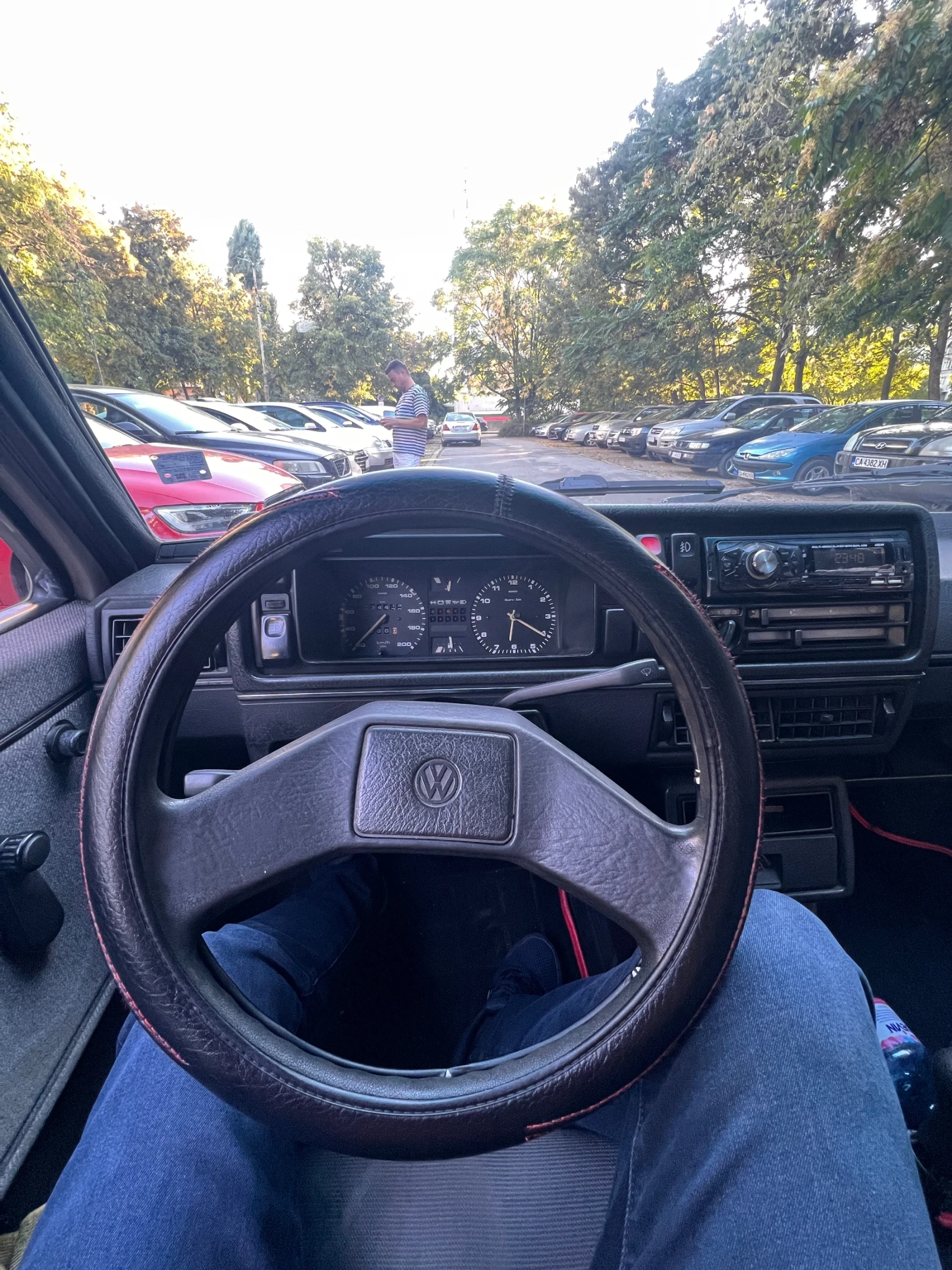 VW Golf 1.6TD , снимка 12 - Автомобили и джипове - 55994219