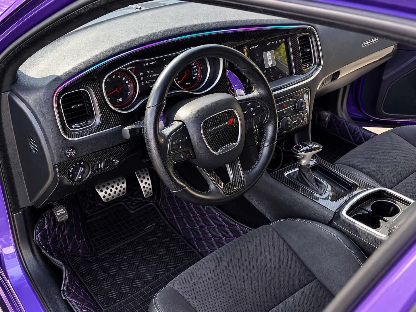 Dodge Charger RT/5.7 HEMI/LPG, снимка 16 - Автомобили и джипове - 56086642
