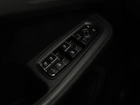 Porsche Macan GTS PREMIUM ЦЕНА ДО БЪЛГАРИЯ АВТОКРЕДИТ, снимка 11