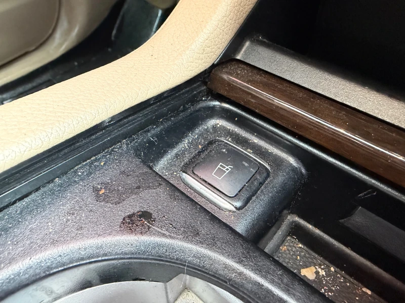 Mercedes-Benz ML 350 AMG* LED* Обдухване* Шибедах* , снимка 11 - Автомобили и джипове - 52812914