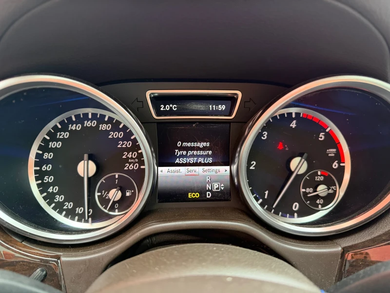 Mercedes-Benz ML 350 AMG* LED* Обдухване* Шибедах* , снимка 16 - Автомобили и джипове - 52812914