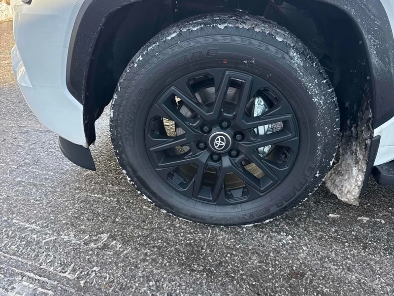 Toyota Sequoia * 4WD * CARFAX * БЕЗ ПЪРВОНАЧАЛНА ВНОСКА, снимка 11 - Автомобили и джипове - 52840203