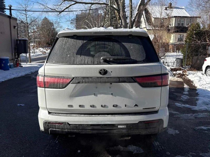 Toyota Sequoia * 4WD * CARFAX * БЕЗ ПЪРВОНАЧАЛНА ВНОСКА, снимка 4 - Автомобили и джипове - 52840203