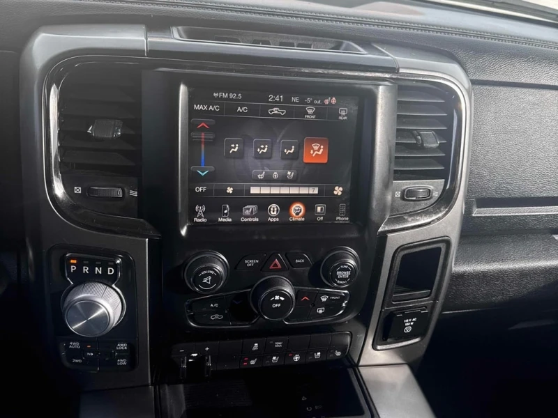 Dodge RAM 1500 2017 Sport * CARFAX * БЕЗ ПЪРВОНАЧАЛНА ВНОСКА, снимка 9 - Автомобили и джипове - 52852317