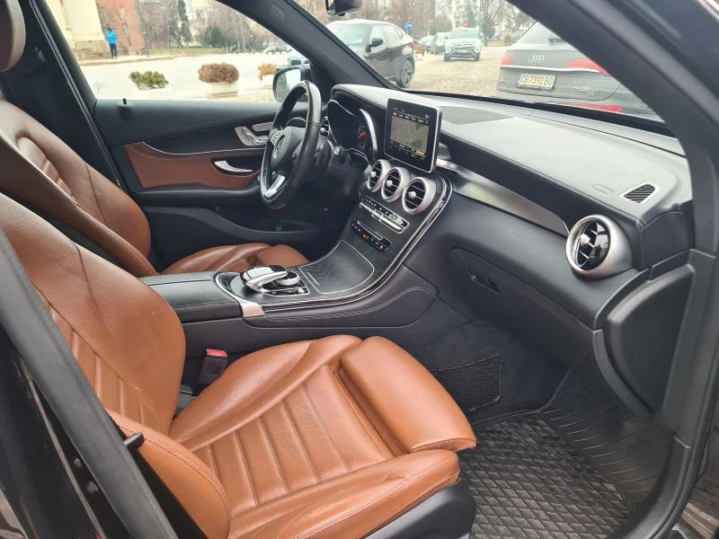 Mercedes-Benz GLC 300, снимка 8 - Автомобили и джипове - 53194391