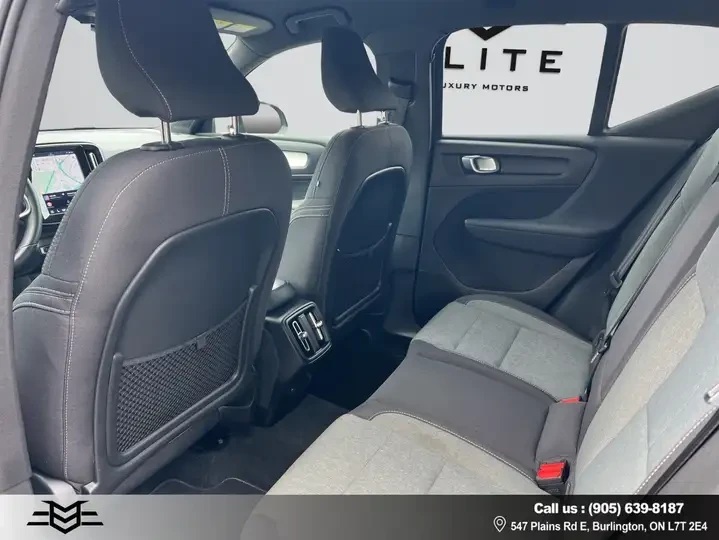 Volvo XC40 2 Ключа* Камера* Сервизна, снимка 13 - Автомобили и джипове - 55726667