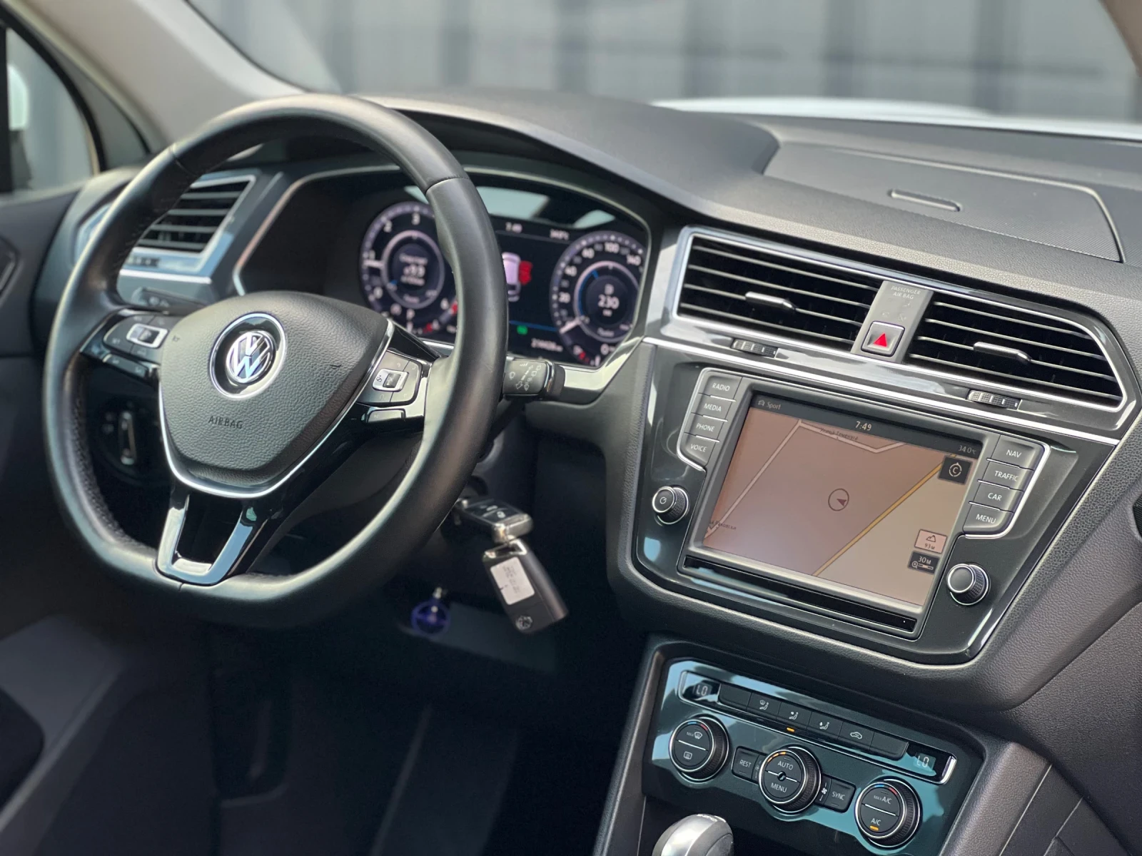 VW Tiguan R-LINE | Mobile.bg   12