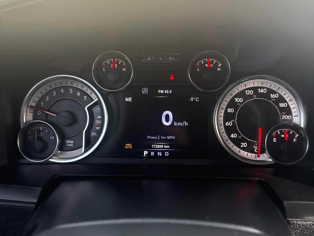 Dodge RAM 1500 2017 Sport * CARFAX * БЕЗ ПЪРВОНАЧАЛНА ВНОСКА - изображение 8