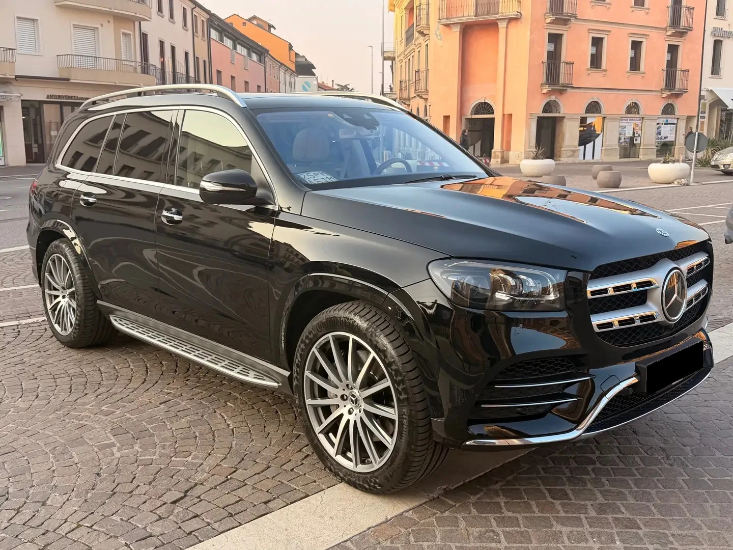 Mercedes-Benz GLS 400 d 4Matic AMG-Line, снимка 2 - Автомобили и джипове - 54228958