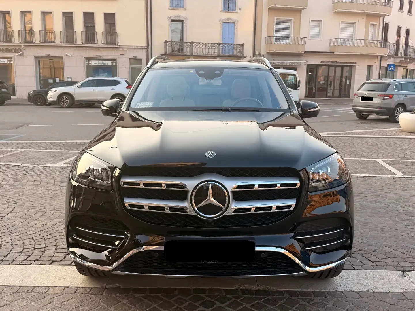 Mercedes-Benz GLS 400 d 4Matic AMG-Line, снимка 4 - Автомобили и джипове - 54228958
