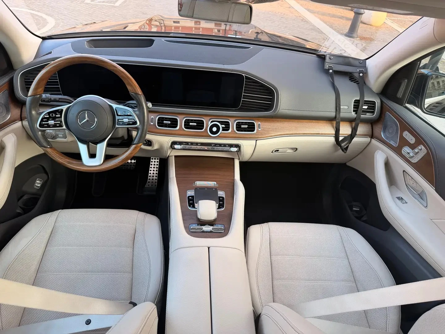 Mercedes-Benz GLS 400 d 4Matic AMG-Line, снимка 6 - Автомобили и джипове - 54228958