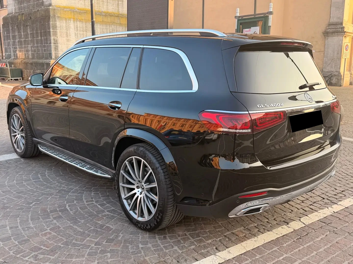 Mercedes-Benz GLS 400 d 4Matic AMG-Line, снимка 3 - Автомобили и джипове - 54228958