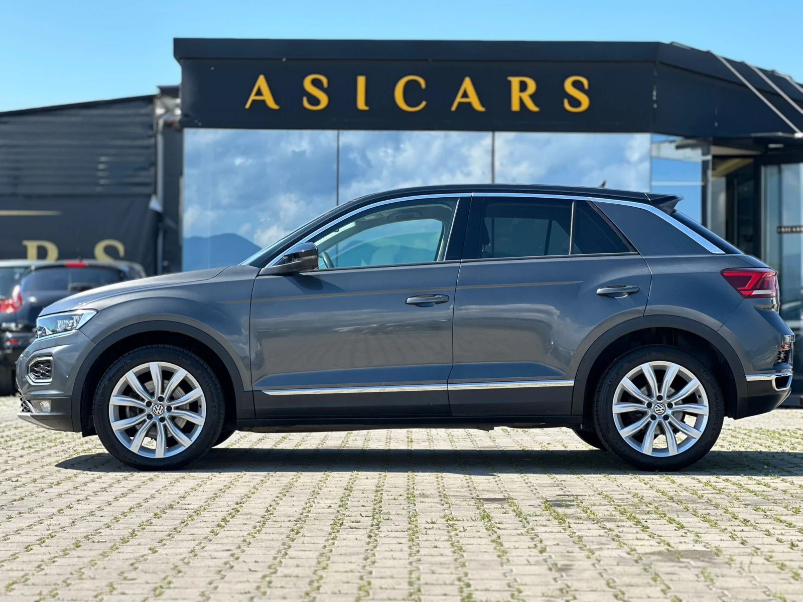 VW T-Roc / 4 MOTION / 99000 KM / DIGITAL / TOP / , снимка 2 - Автомобили и джипове - 54668865