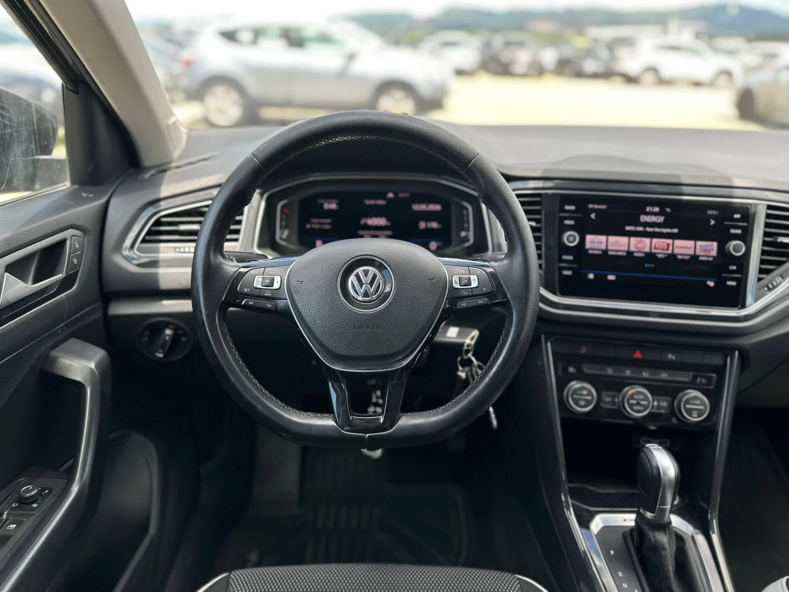 VW T-Roc / 4 MOTION / 99000 KM / DIGITAL / TOP / , снимка 14 - Автомобили и джипове - 54668865