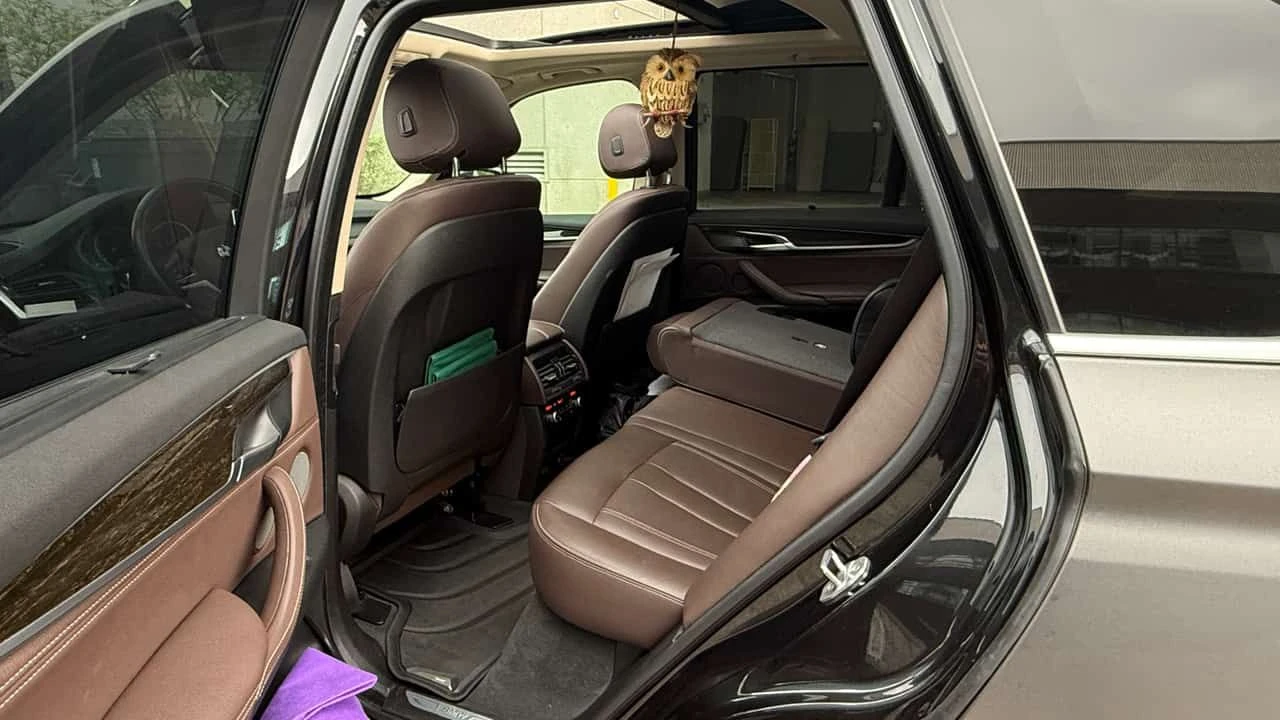 BMW X5 | HARMAN KARDON | HUD | ДИГИТАЛНО ТАБЛО | CARFAX |, снимка 8 - Автомобили и джипове - 54897083