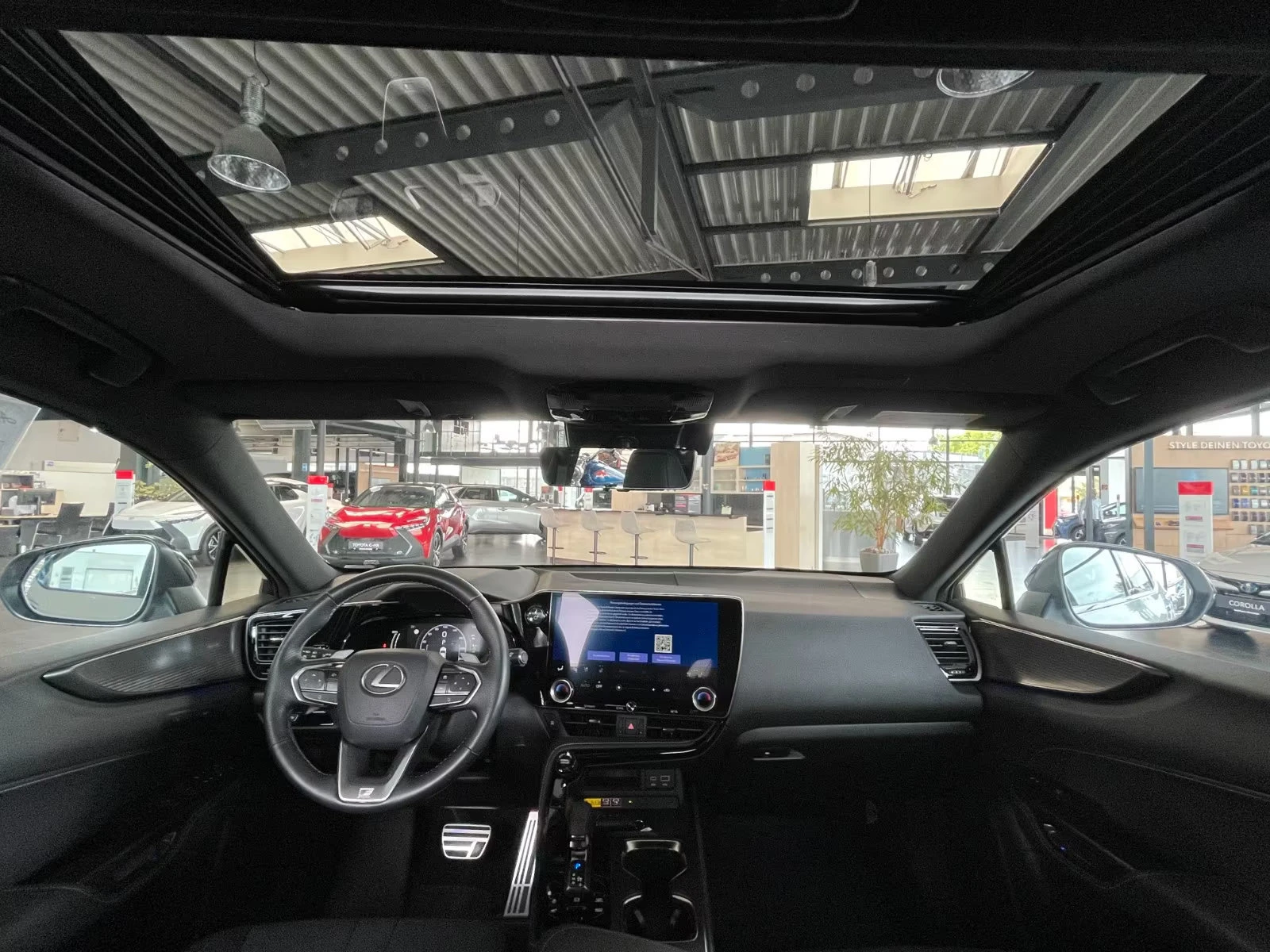 Lexus NX 450 h+ /E-FOUR/309HP/F-SPORT/360/PANO/NAVI/KLESS/440q, снимка 9 - Автомобили и джипове - 55001395