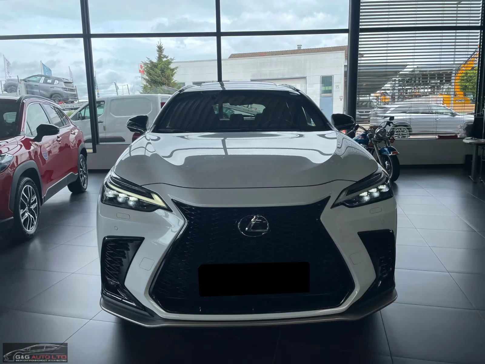 Lexus NX 450 h+ /E-FOUR/309HP/F-SPORT/360/PANO/NAVI/KLESS/440q, снимка 3 - Автомобили и джипове - 55001395