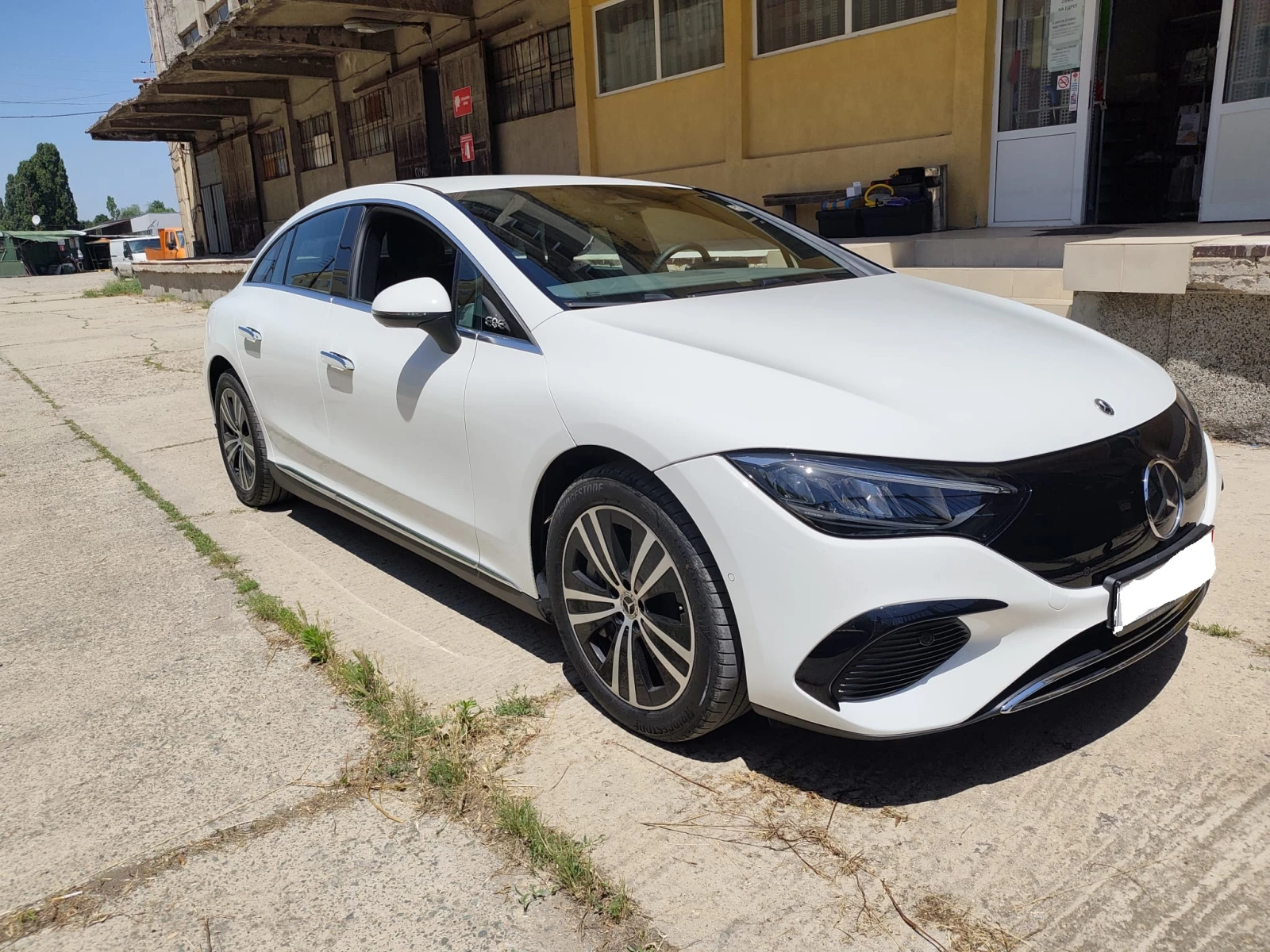 Mercedes-Benz EQE, снимка 3 - Автомобили и джипове - 55100151