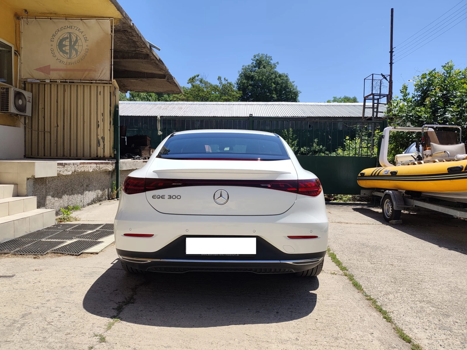 Mercedes-Benz EQE, снимка 2 - Автомобили и джипове - 55100151