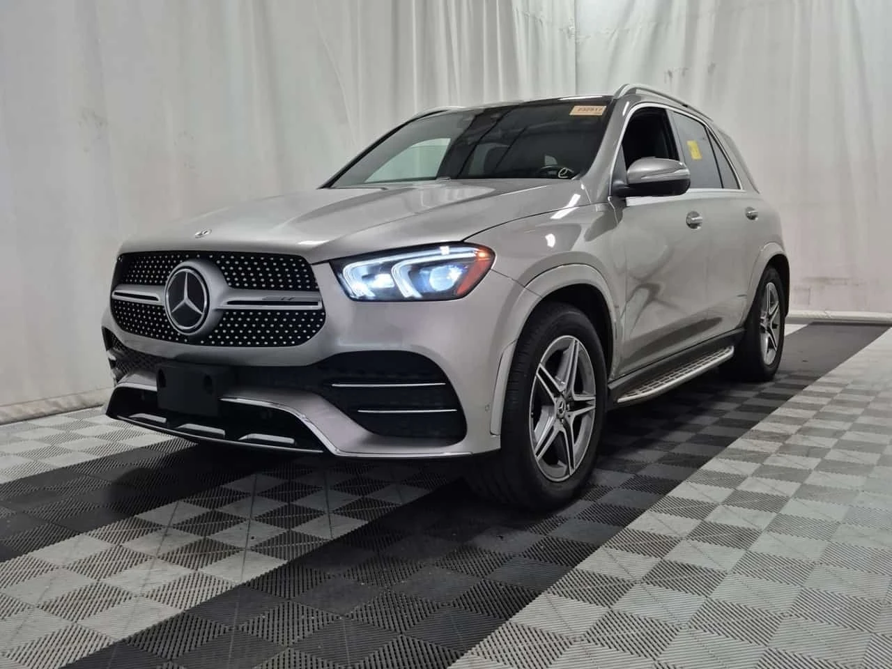 Mercedes-Benz GLE 350 * CARFAX * Един собственик * От Mercedes * 