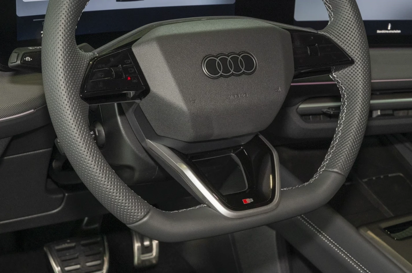 Audi Q4 E-TRON* SPORTBACK* 82KW* S-LINE* PANO* SONOS* , снимка 5 - Автомобили и джипове - 55844801