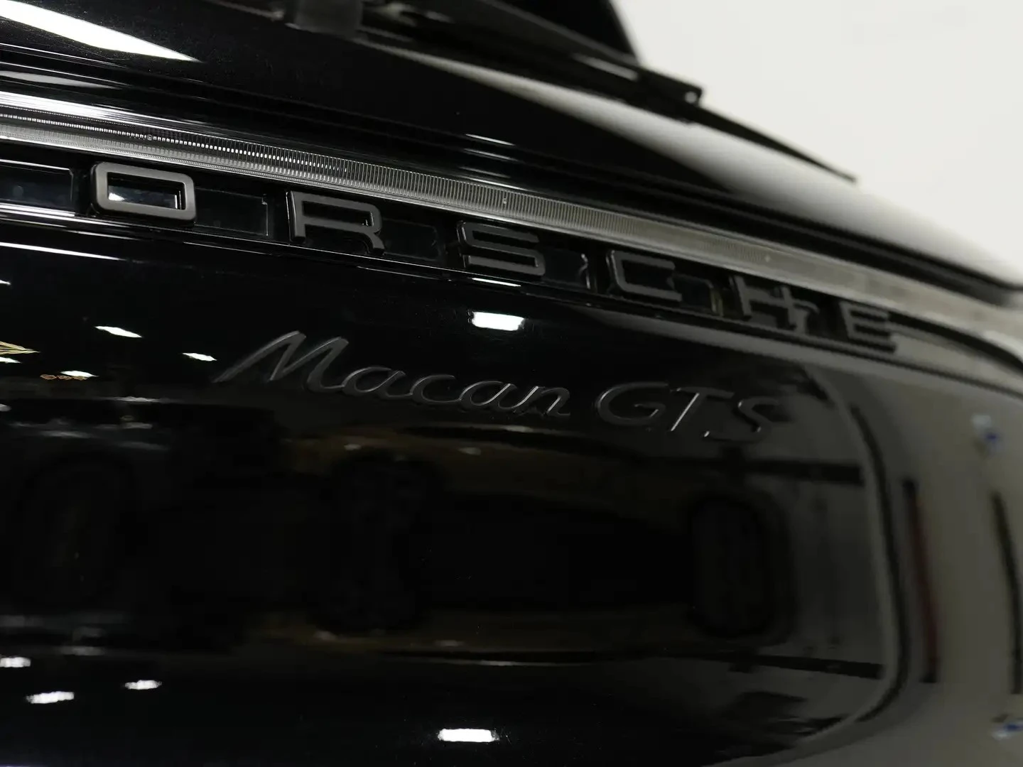Porsche Macan GTS PREMIUM ЦЕНА ДО БЪЛГАРИЯ АВТОКРЕДИТ, снимка 5 - Автомобили и джипове - 55848874