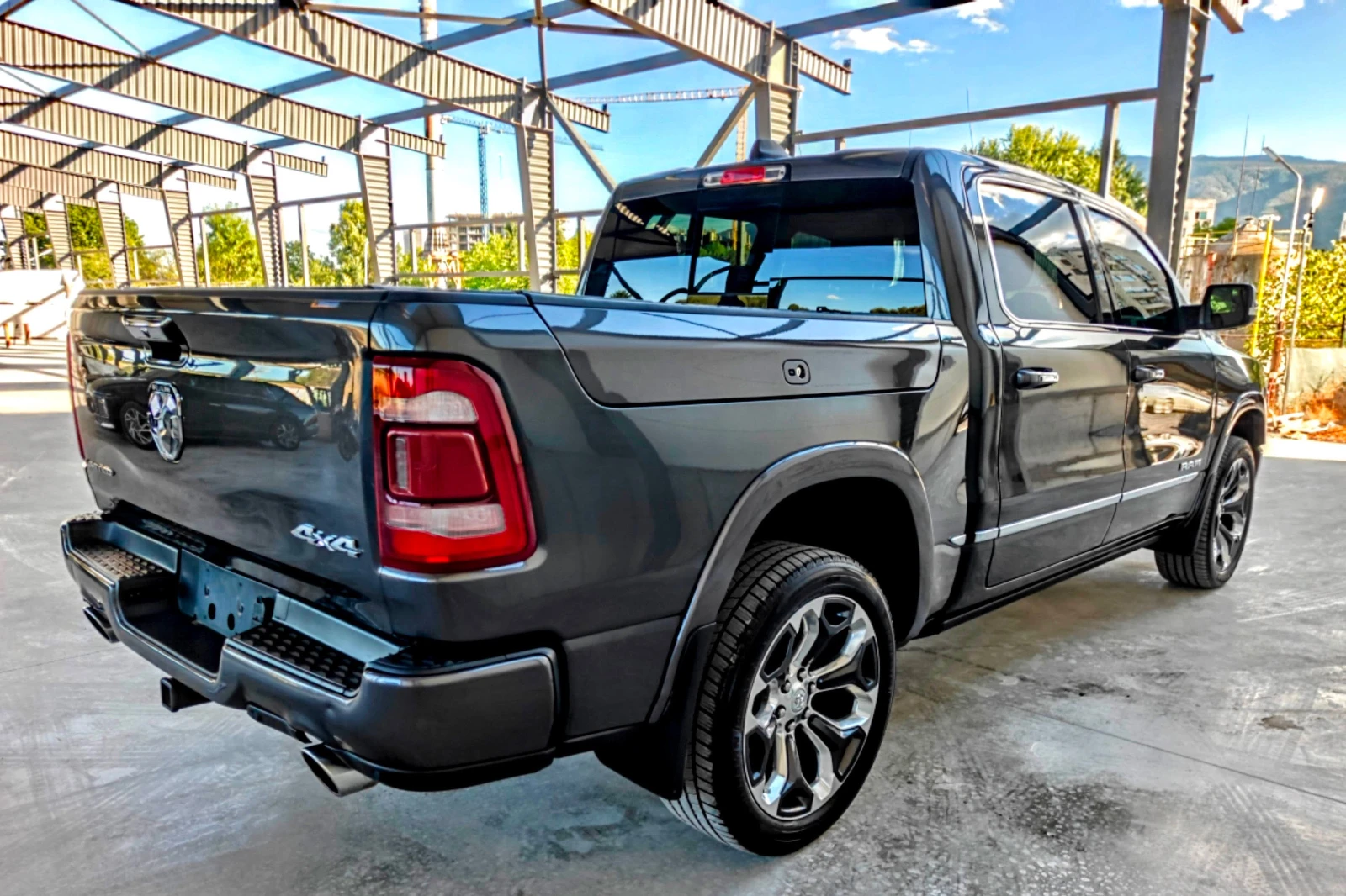 Dodge RAM 1500 Limited 5.7 AWD, снимка 3 - Автомобили и джипове - 55959717