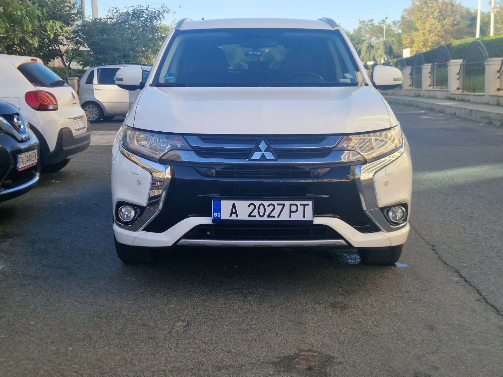 Mitsubishi Outlander PHEV 2.0, снимка 2 - Автомобили и джипове - 56220616
