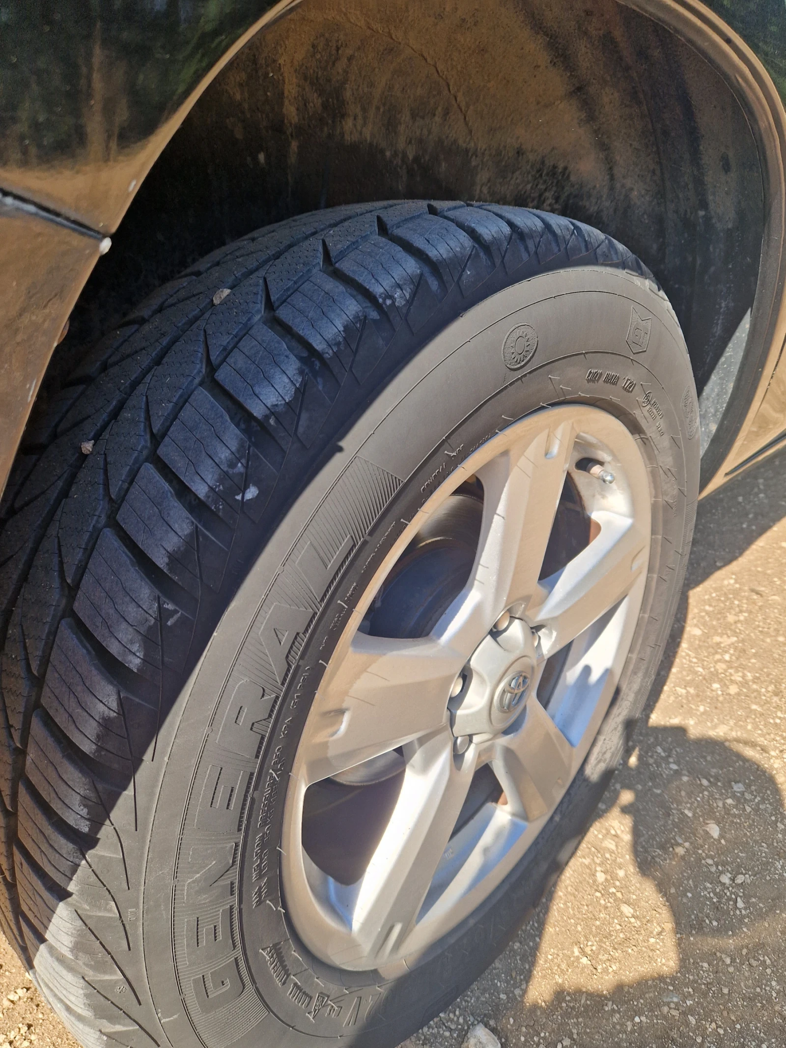Toyota Rav4 2.2cdi, снимка 5 - Автомобили и джипове - 56705605