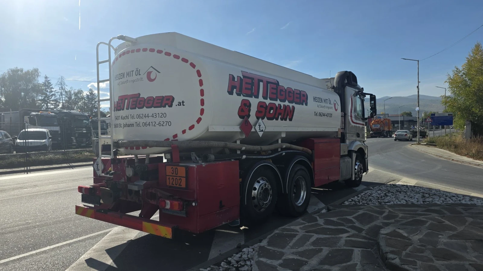 Mercedes-Benz Actros 25 48 EURO 6 ADR 3 КАМЕРИ 18 500 ЛТ, снимка 3 - Камиони - 55751140