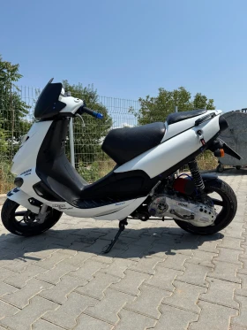  Aprilia Sr