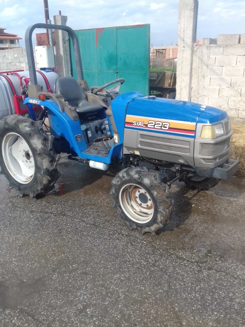 Трактор ISEKI SIAL 223, снимка 2 - Селскостопанска техника - 53501967