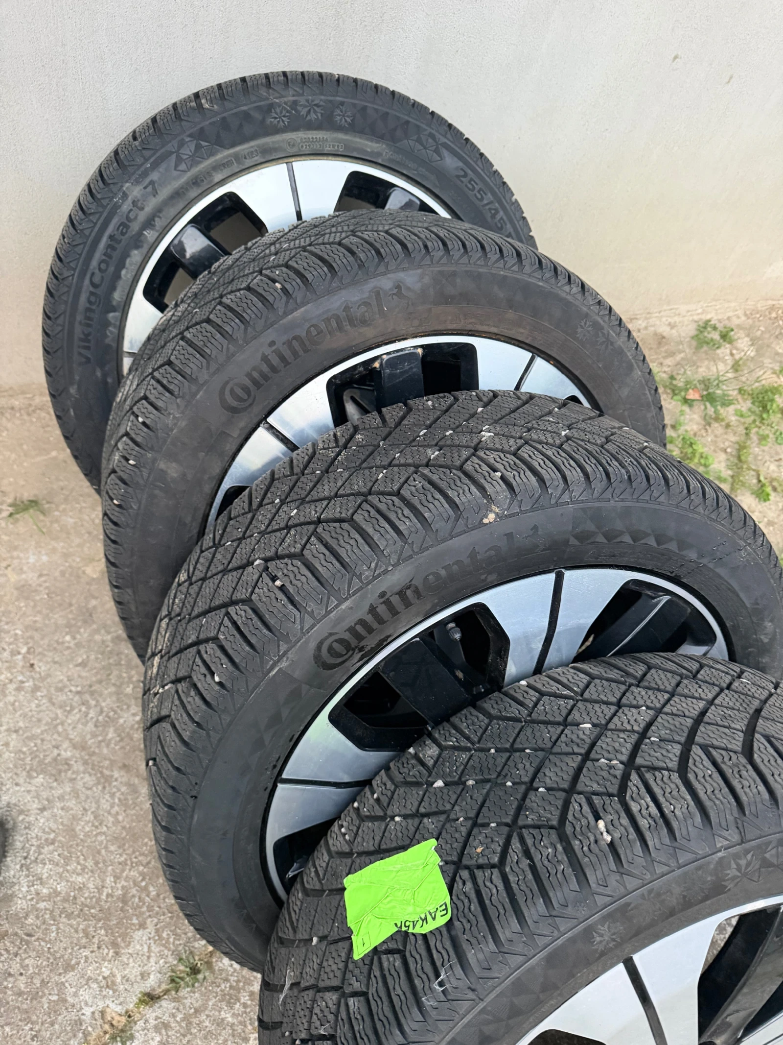 ���� � ������ 255/45R19 �� Volvo C40 | Mobile.bg � ����������� 6