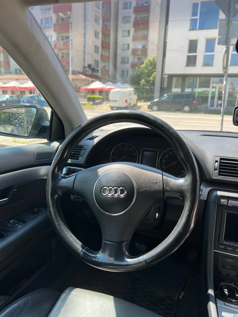 Audi A4 2.4i, снимка 10 - Автомобили и джипове - 47349075