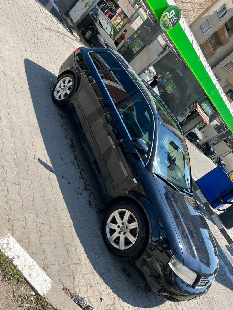 Audi A4 2.4i, снимка 4 - Автомобили и джипове - 47349075