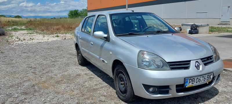 Renault Symbol, снимка 3 - Автомобили и джипове - 46202196