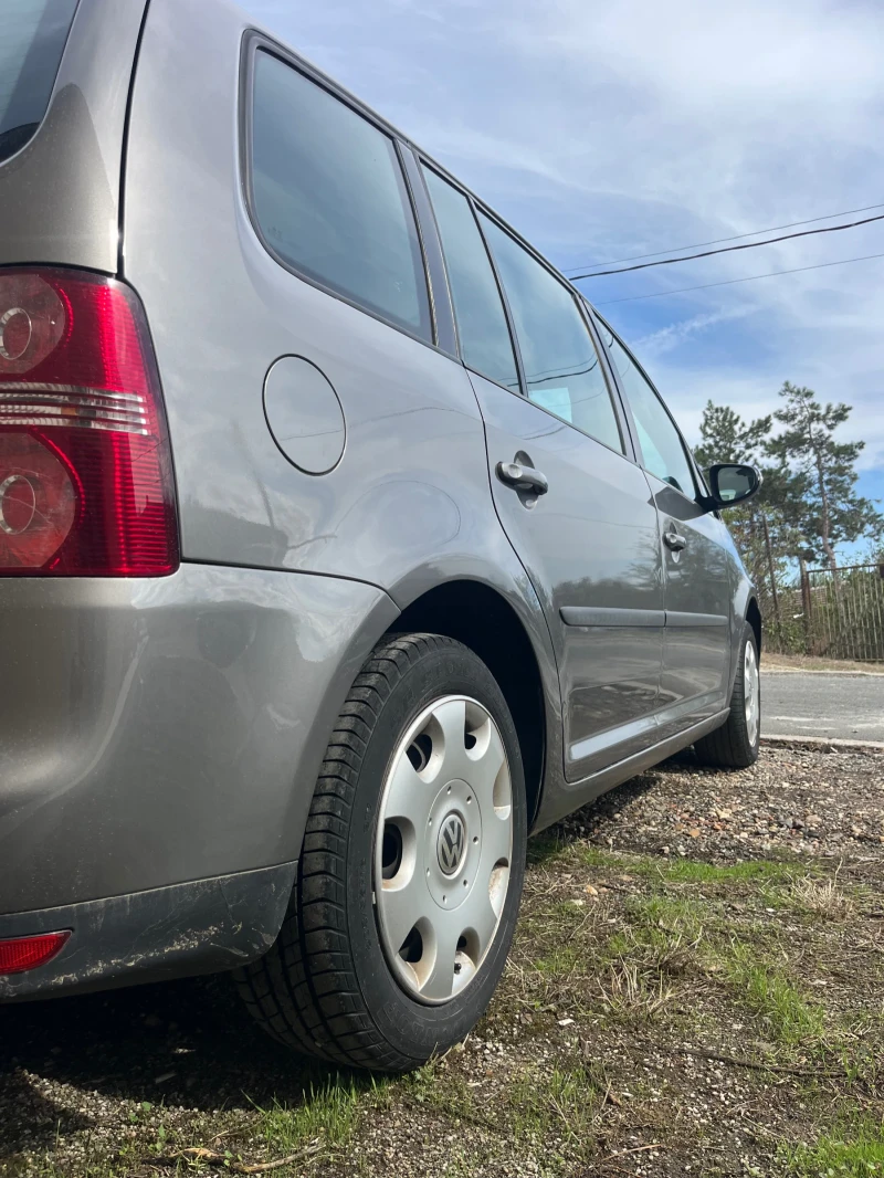 VW Touran, снимка 5 - Автомобили и джипове - 47310898