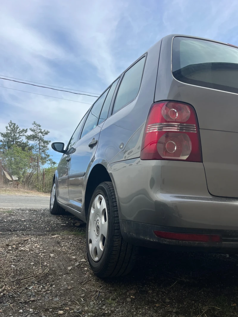 VW Touran, снимка 6 - Автомобили и джипове - 47310898