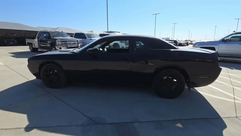 Dodge Challenger, снимка 2 - Автомобили и джипове - 47901952