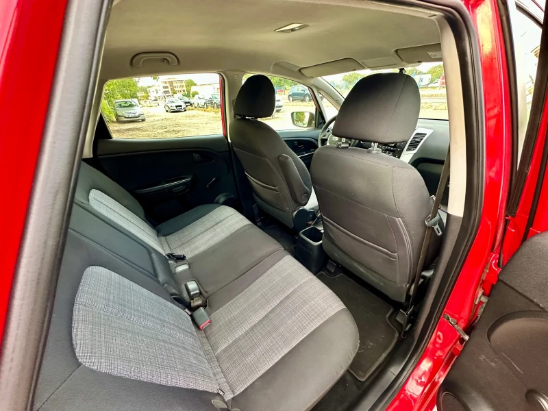 Kia Venga 1.4 CRDI, снимка 15 - Автомобили и джипове - 51124180