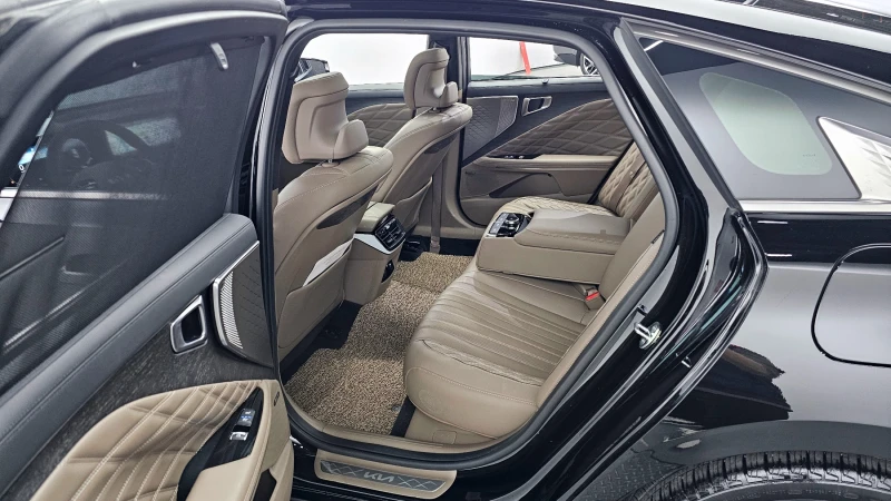 Kia K8 2.5 2WD SIGNATURE, снимка 11 - Автомобили и джипове - 51903287