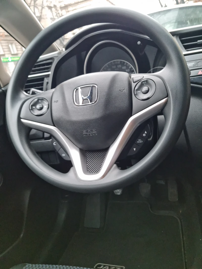 Honda Jazz, снимка 11 - Автомобили и джипове - 52279098