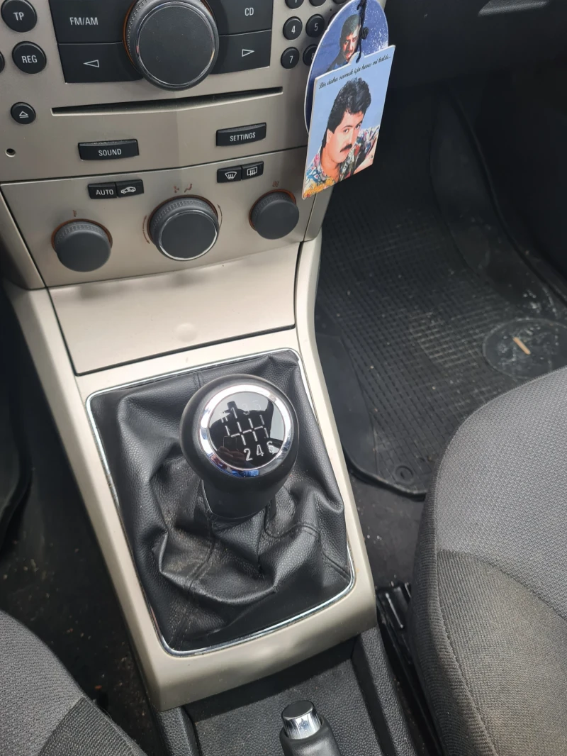 Opel Astra, снимка 8 - Автомобили и джипове - 52365852