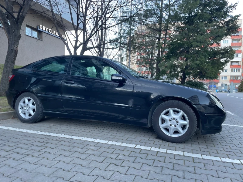 Mercedes-Benz C 180 , Купе Газ/Бензин - 129кс, снимка 3 - Автомобили и джипове - 52939255