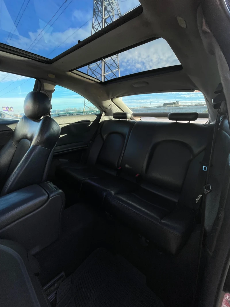 Mercedes-Benz C 180 , Купе Газ/Бензин - 129кс, снимка 12 - Автомобили и джипове - 52939255