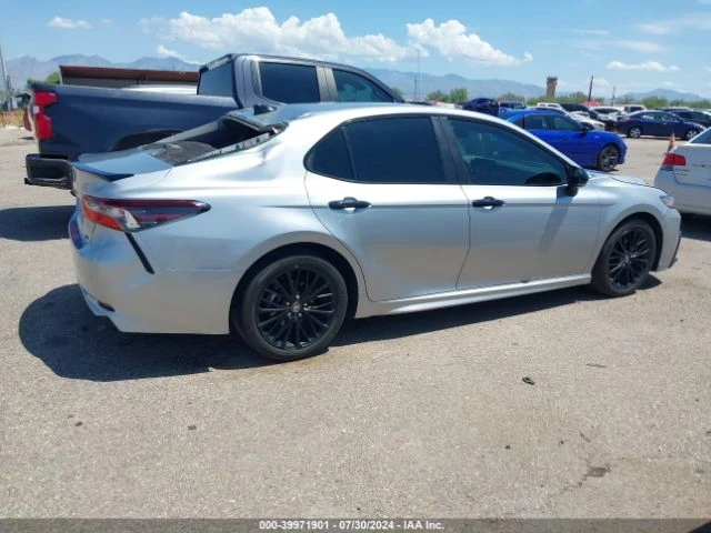 Toyota Camry SE HYBRID, снимка 13 - Автомобили и джипове - 47496298