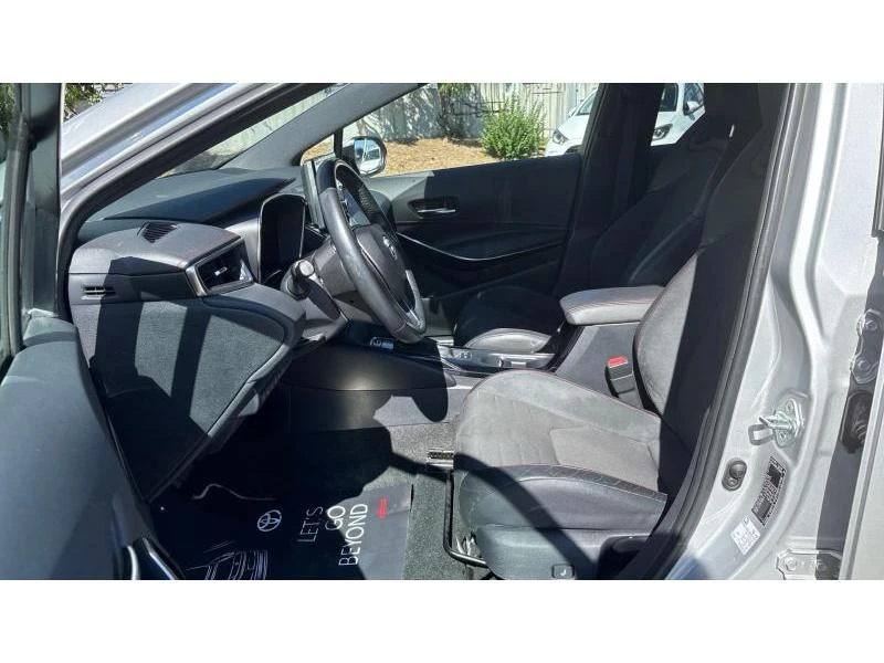 Toyota Corolla TS 1.8HSD LUXURY, снимка 12 - Автомобили и джипове - 56354758