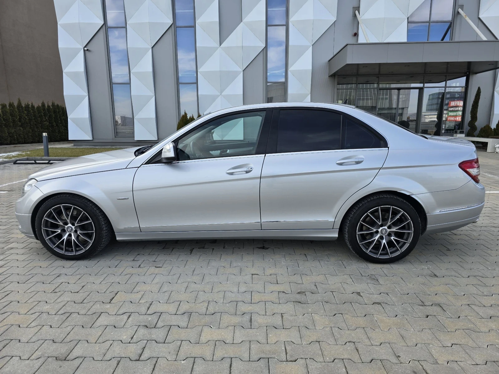 Mercedes-Benz C 320 Cdi Avantgarde - изображение 2